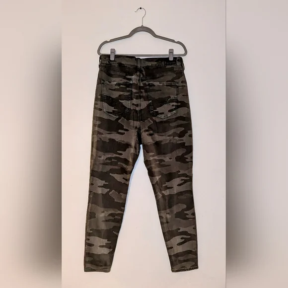 AMERICAN EAGLE Olive Green Camo jeans - brand new with tags - size 16 Regular - Picture 2 of 5